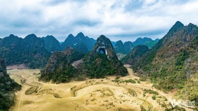 Admirez « l'Œil du Dieu de la Montagne », un joyau précieux au milieu des montagnes de Cao Bang