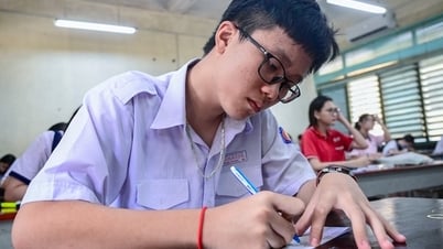 93% of schools in Ho Chi Minh City have 2 sessions/day, what are students taught at school?