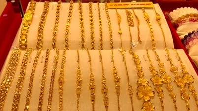 Đầu tuần, giá vàng “bốc hơi” 1 triệu đồng/lượng