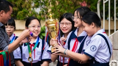 โรงเรียนทรานไดงเกียรับสมัครนักเรียนชั้นประถมศึกษาปีที่ 6 จำนวน 350 คน สำรวจเมื่อวันที่ 16 มิถุนายน