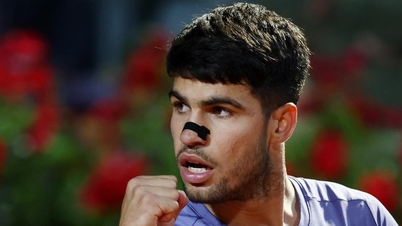 Carlos Alcaraz vào vòng 4 Rome Masters 2025
