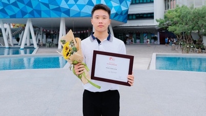 11 lần chuyển trường, 10 lần chuyển nhà, nam sinh giành học bổng toàn phần