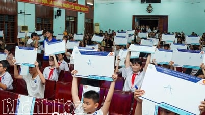 Vom 17. bis 23. Mai: Golden Bell Englisch-Wettbewerb für Grundschulen in der Stadt. Nha Trang