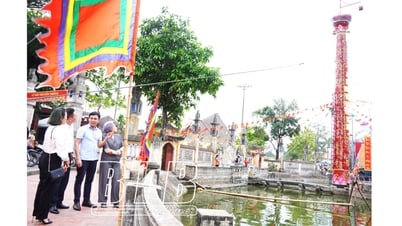 ទៅ​កាន់​ប្រាសាទ​ឡុងខេ ដើម្បី​មើល​ការ​ឆេះ​ដើម​ឈើ Dinh Lieu
