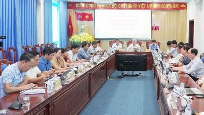 Народный комитет округа Нам Нхун провел очередное заседание в мае