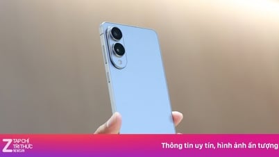 Galaxy S25 Edge là 'đòn phủ đầu' với Apple?