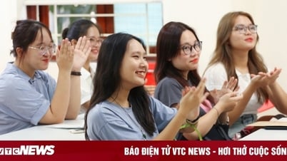 Eine Reihe von Universitäten in Hanoi kündigten Studiengebühren für 2025 an, die höchsten liegen bei fast 130 Millionen VND/Jahr