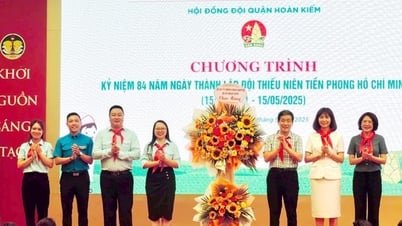 Hoàn Kiếm: Tuyên dương 84 đội viên tiêu biểu