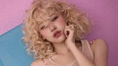 "APT." روزي من بلاك بينك تحطم الرقم القياسي لجيمين من BTS