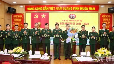 Xây dựng đội ngũ cán bộ Hậu cần - Kỹ thuật chất lượng đáp...