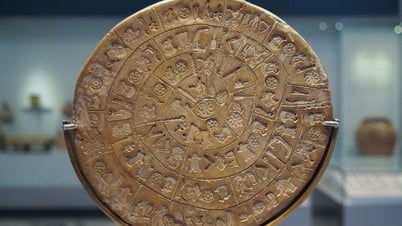 ミノア文明の最も謎めいた古代の円盤には奇妙なメッセージが刻まれている