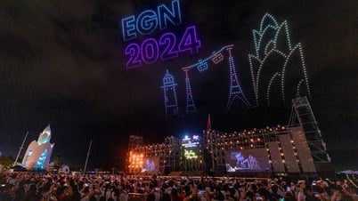 ニャチャン国際光明湾フェスティバルのプログラム台本は、カインホア省文化スポーツ観光局が所有しています。