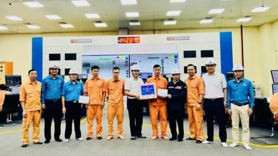 សាជីវកម្ម Power Generation 1 បានចុះសួរសុខទុក្ខ និងផ្តល់អំណោយដល់កម្មករនៅក្រុមហ៊ុនភាគហ៊ុនរួមថាមពលកំដៅ Quang Ninh ក្នុងឱកាសខែកម្មករឆ្នាំ 2025