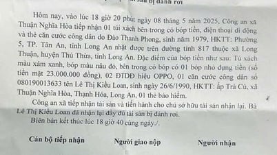 Cảnh sát cơ động nhặt được 23 triệu đồng và 2 điện thoại trao trả cho người dân