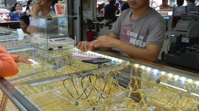 Gold price today, May 13: Sharp decline