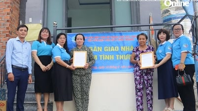 Bàn giao 2 nhà “Mái ấm tình thương” cho phụ nữ khó khăn ở Nha Trang