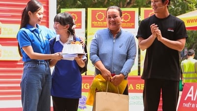Fans "deposited" tens of millions to support Vietnamese Family Home when hearing that Do Mixi and Pew Pew participated in filming in Bac Giang.