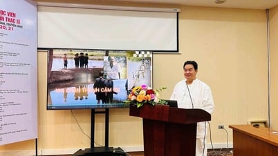 Sao Việt trở lại giảng đường ở tuổi ngoài 35