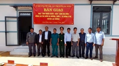 Lạc Dương: Bàn giao Nhà Tình nghĩa Quân-Dân
