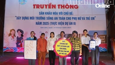 La Unión de Mujeres del Distrito de Khanh Son organiza una película mediática sobre la construcción de un entorno de vida seguro para mujeres y niños.
