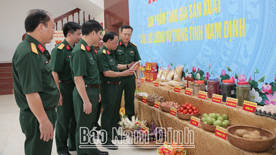 Estudiando y siguiendo la ideología, moral y estilo de Ho Chi Minh: La logística militar sigue las palabras del tío Ho