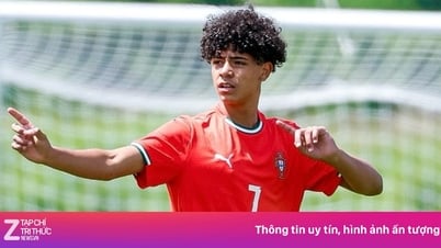 Châu Âu dậy sóng vì con trai Ronaldo