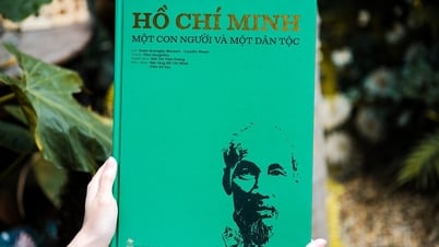 이탈리아 친구들이 호 삼촌에 대해 글을 썼습니다.