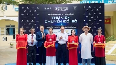 Spende einer digitalen Transformationsbibliothek im Wert von über 100 Millionen VND an die Vinh Hy Primary School