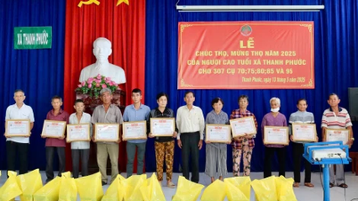 Gemeinde Thanh Phuoc: Wir feiern die Langlebigkeit von 307 älteren Menschen