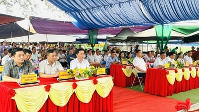 地下放水路建設の起工式とヴァン・カック共同住宅フェスティバルの開会式 - ランソン新聞・ラジオ・テレビ局