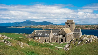 Tham quan những công trình kiến trúc tôn giáo lâu đời, nổi bật của Scotland