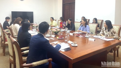 Le Vietnam et la Thaïlande renforcent leur coopération dans les domaines de la culture, de l'éducation, du tourisme et des sports
