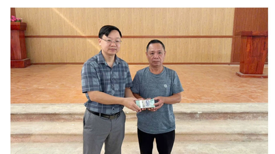 Giải ngân 800 triệu đồng cho hội viên nông dân xã Việt Tiến vay chăm sóc, phát triển cây quế