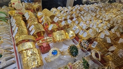 La Banque d’État exige que les entreprises se conforment strictement aux réglementations sur la production de bijoux en or.