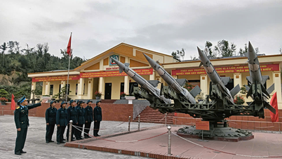 สร้างกองพลที่ 363 ปฏิวัติ ธรรมดา ชนชั้นสูง ทันสมัย