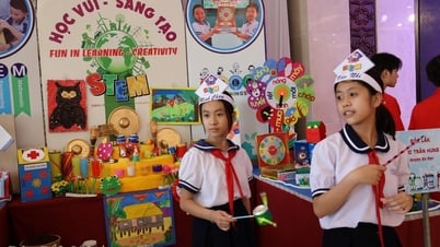 Ea Kar district leads the province in building schools that meet national standards.
