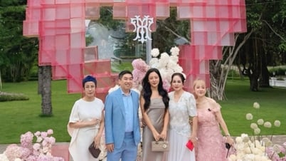 호 퀸 흐엉은 공개적으로 자신에게 두 살짜리 아들이 있다고 발표했습니다.