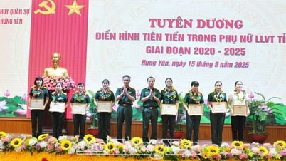 Tuyên dương điển hình tiên tiến trong phụ nữ lực lượng vũ trang tỉnh