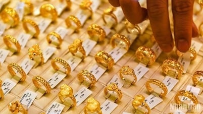 Цена на золото 15 мая: мировые и внутренние цены продолжают резко снижаться