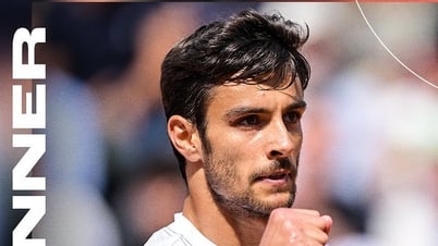 Lorenzo Musetti biến Zverev thành cựu vương Rome Open