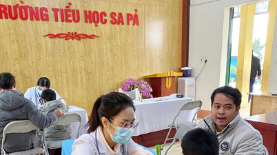 Khám sàng lọc và tư vấn can thiệp sớm cho trẻ khuyết tật