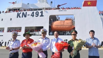 Đoàn công tác TP Hà Nội hoàn thành chuyến thăm quân, dân Trường Sa và Nhà giàn DK1