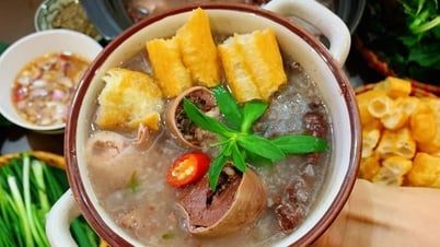 Le plat à base d'intestins de porc, autrefois considéré comme « le pire du Vietnam », figure désormais au sommet des plats les plus délicieux du monde.