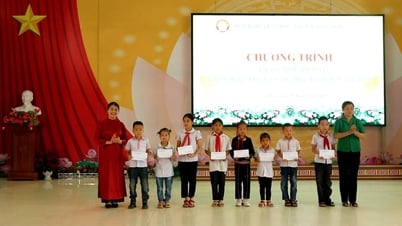 Hội Khuyến học tỉnh trao học bổng cho 55 học sinh vùng biên giới năm 2025 - Báo và Đài Phát thanh Truyền hình Lạng Sơn