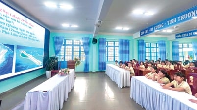 Dạy trẻ yêu biển, đảo từ những điều giản dị