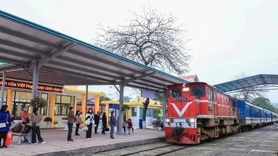 Survey of the route of Lao Cai - Hanoi - Hai Phong Railway Project