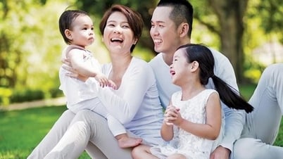 Bộ Chính trị yêu cầu có chính sách hỗ trợ phụ nữ sinh đủ 2 con trước 35 tuổi