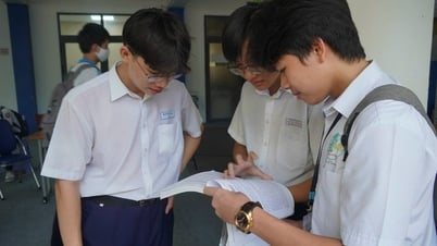 อัตราการแข่งขันในระดับชั้นมัธยมศึกษาปีที่ 10 ของ Gifted High School ต่ำกว่าปีที่แล้ว