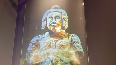 14 artefacts exposés dans l'exposition « Danse Thien Mon – Art bouddhique de la dynastie Ly : patrimoine et technologie »