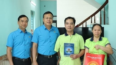 Un syndicat partage les difficultés avec les travailleurs de l'industrie textile et de l'habillement de Hanoi